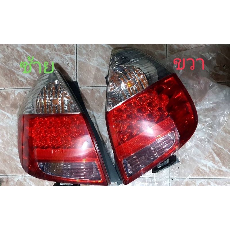 ไฟท้าย-honda-jazz-ปี-03-led-ถึง-2006-รุ่น-led-ขาวแดงสินค้าแท้ถอดสภาพสวย-ขายราคาข้างละ1688