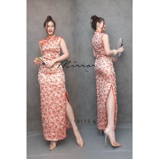 นางแบบใส่ชุดขาย-forever-qipao-modern-dress-เดรสกี่เพ้า-แบบสวยตลอดกาล-เดรสกี่เพ้าคอจีน-เนื้อผ้าไหมนูนมีดิ้นทอง-สวยหรู