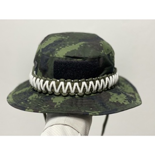 หมวกปีกสั้นลายพรางทหารบกรุ่นใหม่ถักเชือกเขียว-ขาวพร้อมติดตีนตุ๊กแกหน้าหมวก💚สินค้าสวย เนื้อผ้านากทน สินค้าคุณภาพดี💚