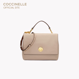 COCCINELLE กระเป๋าถือผู้หญิง รุ่น LIYA HANDBAG 180101 สี POWD.PINK/BRULE