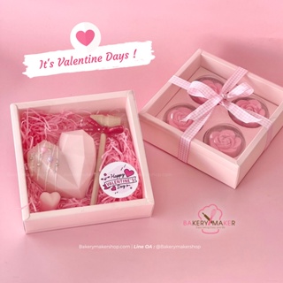 กล่องชมพู ฝาเลื่อนใส 4 ช่อง หลุมกลม แพค 5ใบ / Valentines day กล่องขนม กล่องของขวัญ พรีเเมี่ยม