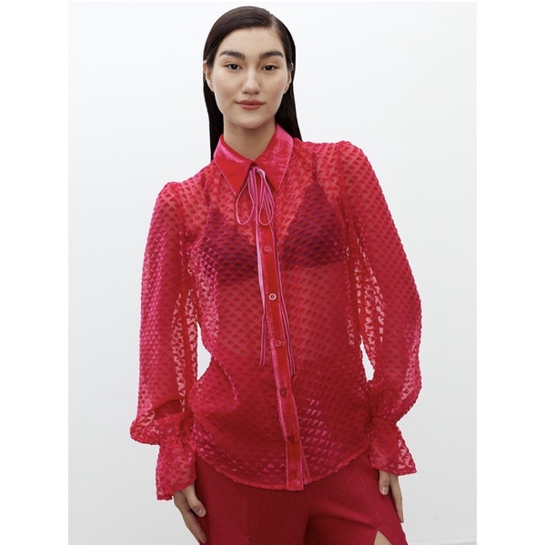 Vickteerut x Pomelo เสื้อเชิ้ตซีทรูลายแพทเทิร์นสามเหลี่ยม สี Fuchsia