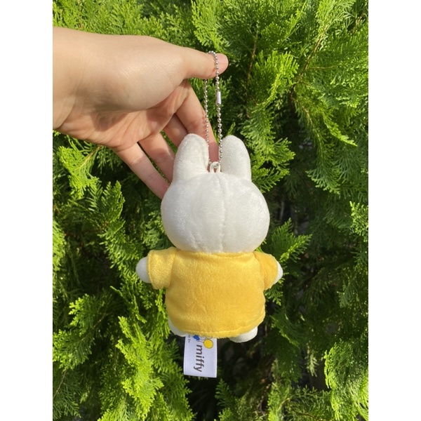 miffy-full-body-keychain-ชุดเหลือง