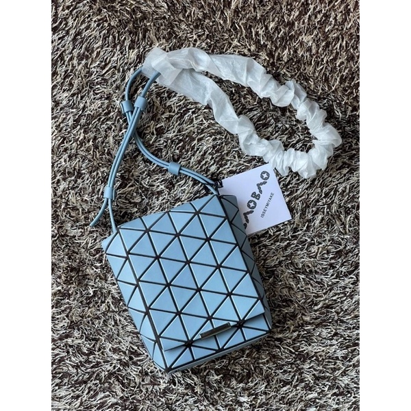 baobao-issey-miyake-off-white-flap-messenger-bag-small