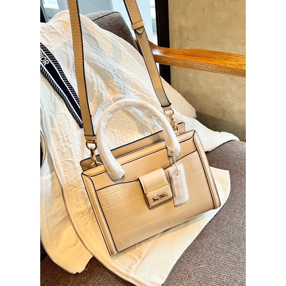 coach-grace-carryall-bag-cf389