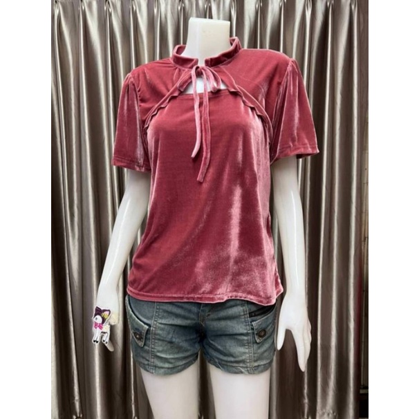 เสื้อแดงตรุษจีนผู้หญิง-เสื้อกํามะหมี่คอจีนผูกโบว์-free-size-36-40-นี้ว