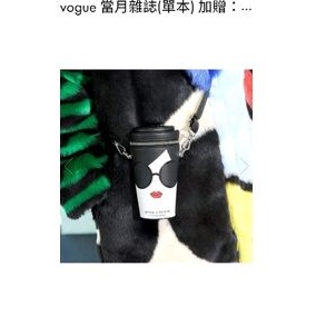 พร้อมส่ง-ของแท้-กระเป๋าสะพายทรงแก้วน้ำมีสาย-cross-body-จากนิตยสาร-vogue-taiwan-x-alice-olivia