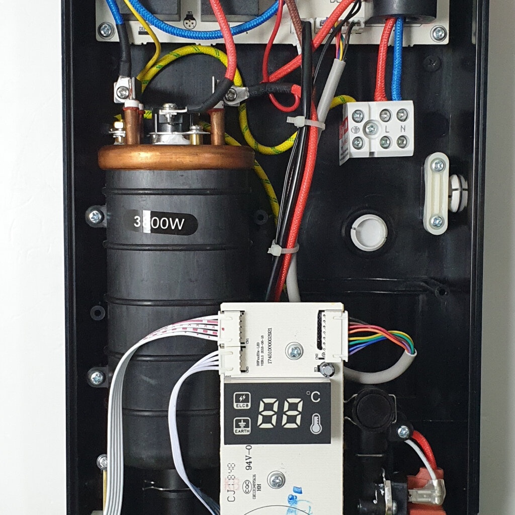 toshiba-เครื่องทำน้ำอุ่น-4500-วัตต์-dsk45es5kb-water-heater