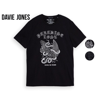 DAVIE JONES เสื้อยืดพิมพ์ลาย สีดำ ทรง Regular Fit Graphic Print T-Shirt in black TB0278BK B1