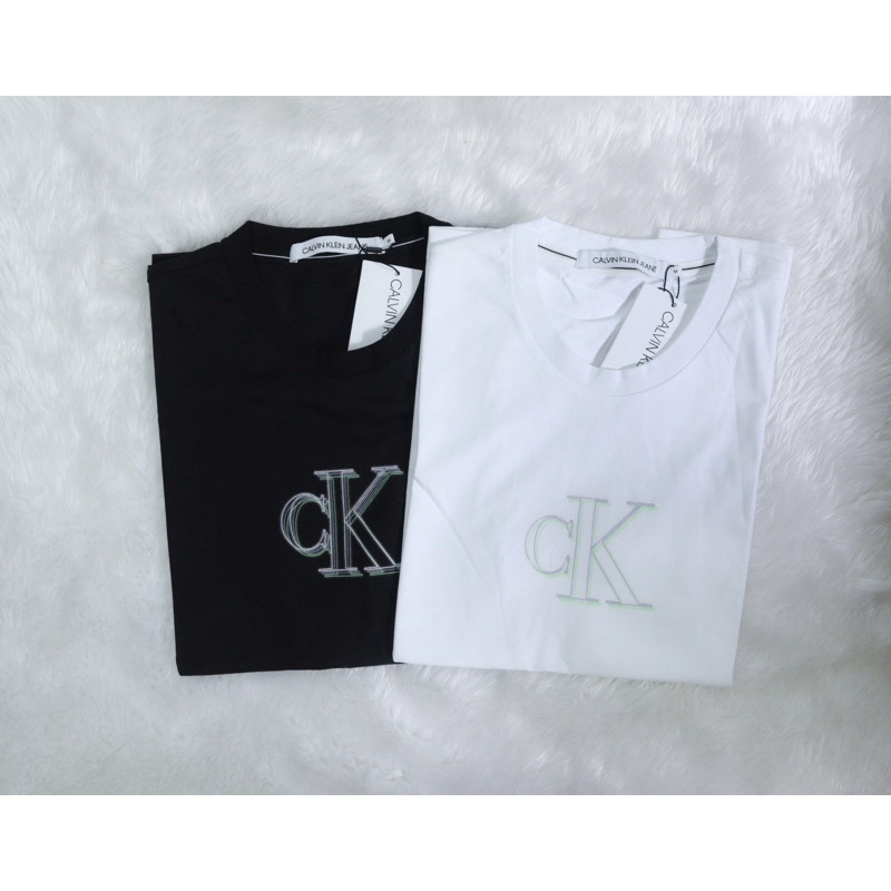 ภาพสินค้าเสื้อยืด Calvin Klein logo 100% Authentic จากร้าน all_about_brandusa บน Shopee ภาพที่ 1
