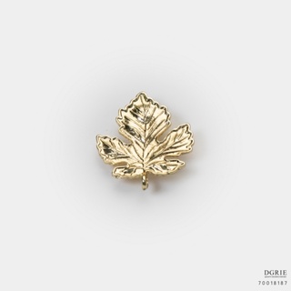 Gold Maple Leaf b/g brooch-เข็มกลัดใบเมเปิ้ลสีทอง