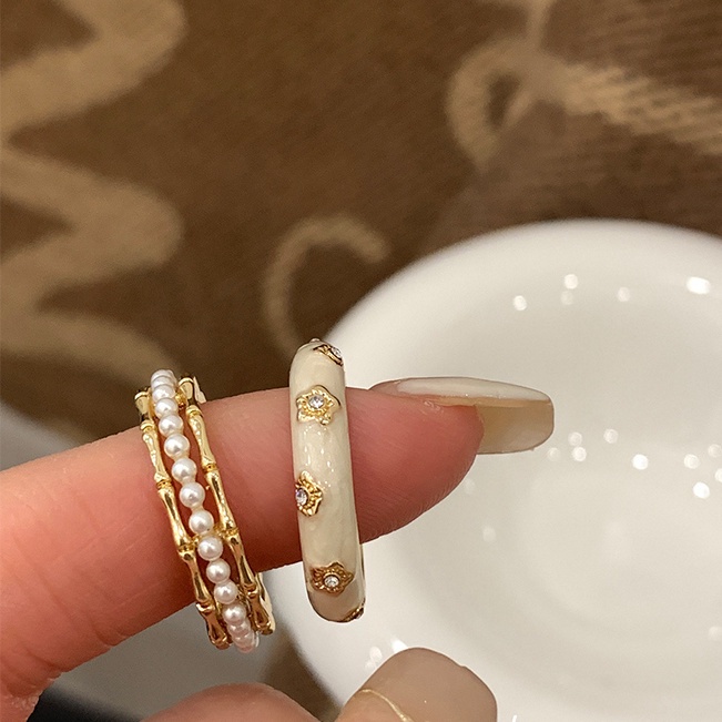 hong-kong-style-minority-design-high-grade-enamel-glazed-white-pearl-ring-womens-new-fashion-open-index-ring-2023