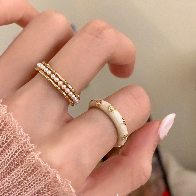 hong-kong-style-minority-design-high-grade-enamel-glazed-white-pearl-ring-womens-new-fashion-open-index-ring-2023