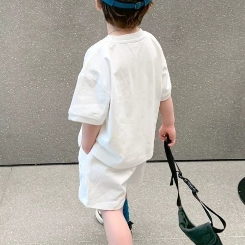ชุดเด็กชาย-2023-เสื้อผ้าฤดูร้อนใหม่ผ้าฝ้ายแขนสั้นเวอร์ชั่นเกาหลีของสไตล์ตะวันตกเด็กฤดูร้อนสองชิ้น-tide