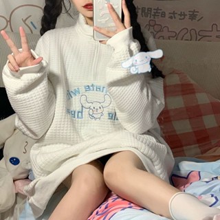 Cinnamon Dog เสื้อกันหนาวแขนยาว ทรงหลวม ปักลายวาฟเฟิล น่ารัก แฟชั่นฤดูใบไม้ร่วง และฤดูหนาว สไตล์ญี่ปุ่น สําหรับผู้หญิง และนักเรียน