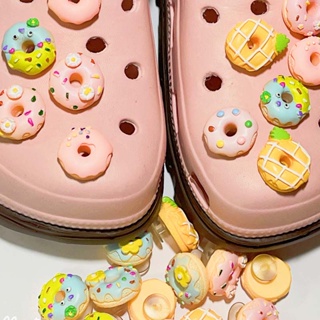 การ์ตูนขนมหวาน อาหาร จิ๊บบิท ดอกไม้ โดนัท Jibitz Croc Charm Dunkin โดนัท Jibits หม้อ สําหรับเด็ก อุปกรณ์เสริมรองเท้า จี้รองเท้า หมุดตกแต่ง