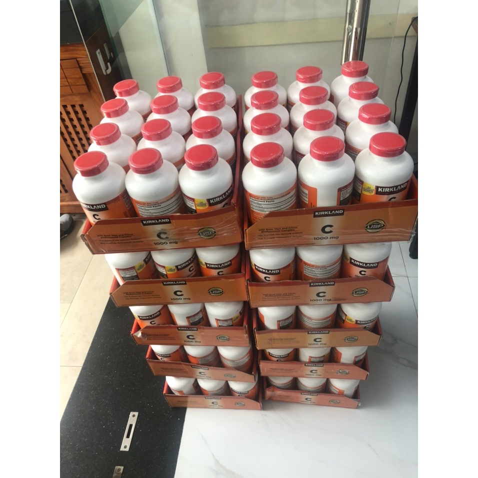 ภาพสินค้าKirkland Signature Vitamin C 1000 mg. 500 tablets. จากร้าน lovelysom2 บน Shopee ภาพที่ 1