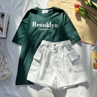 เสื้อยืด oversize ลาย Brooklyn (เขียว) + กางเกงขาสั้นคาร์โก้ รุ่นแต่งตะเข็บ (ขาว)