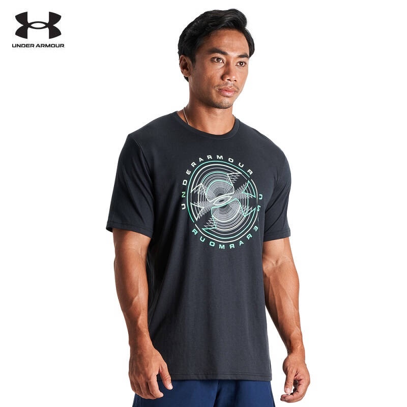 under-armour-เสื้อยืดผู้ชาย-รุ่น-sapac-m-graphic-cttn-tee-7-สีดำเสื้อยืดน่ารัก