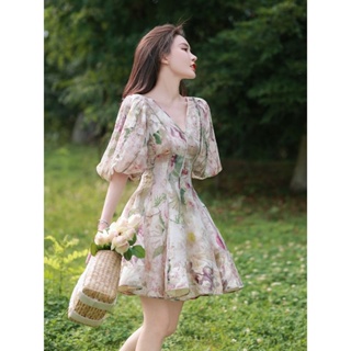 French gorgeous floral v-neck dress summer womens 2023 new socialite bubble sleeve waist slim unkempt skirt
