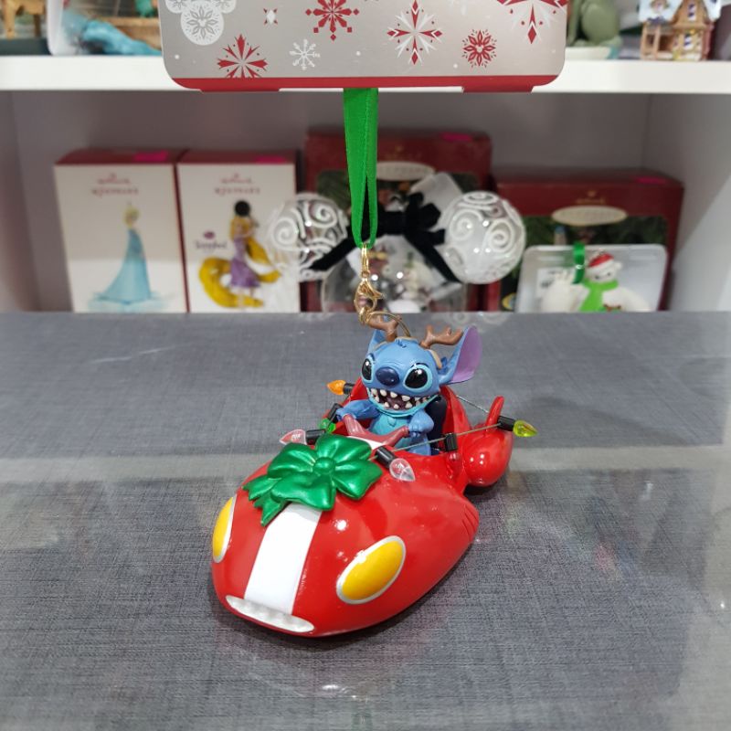 disney-ornament-stitch-in-red-car-y2022