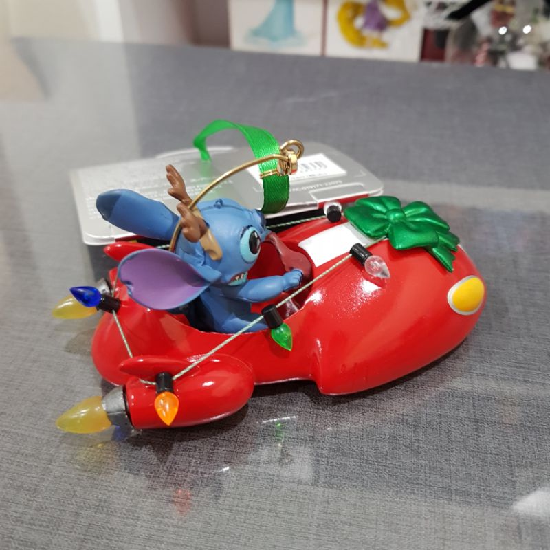 disney-ornament-stitch-in-red-car-y2022