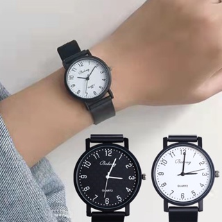 นาฬิกาข้อมือควอตซ์แฟชั่น สายซิลิโคน หน้าปัดกลม คุณภาพสูง สีดํา แบบเรียบง่าย สไตล์นักธุรกิจ สําหรับผู้ชาย