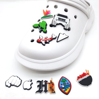 รองเท้าแตะ crocs jibbitz PVC ลายการ์ตูน เหมาะกับของขวัญวันเกิด สําหรับตกแต่งรองเท้า