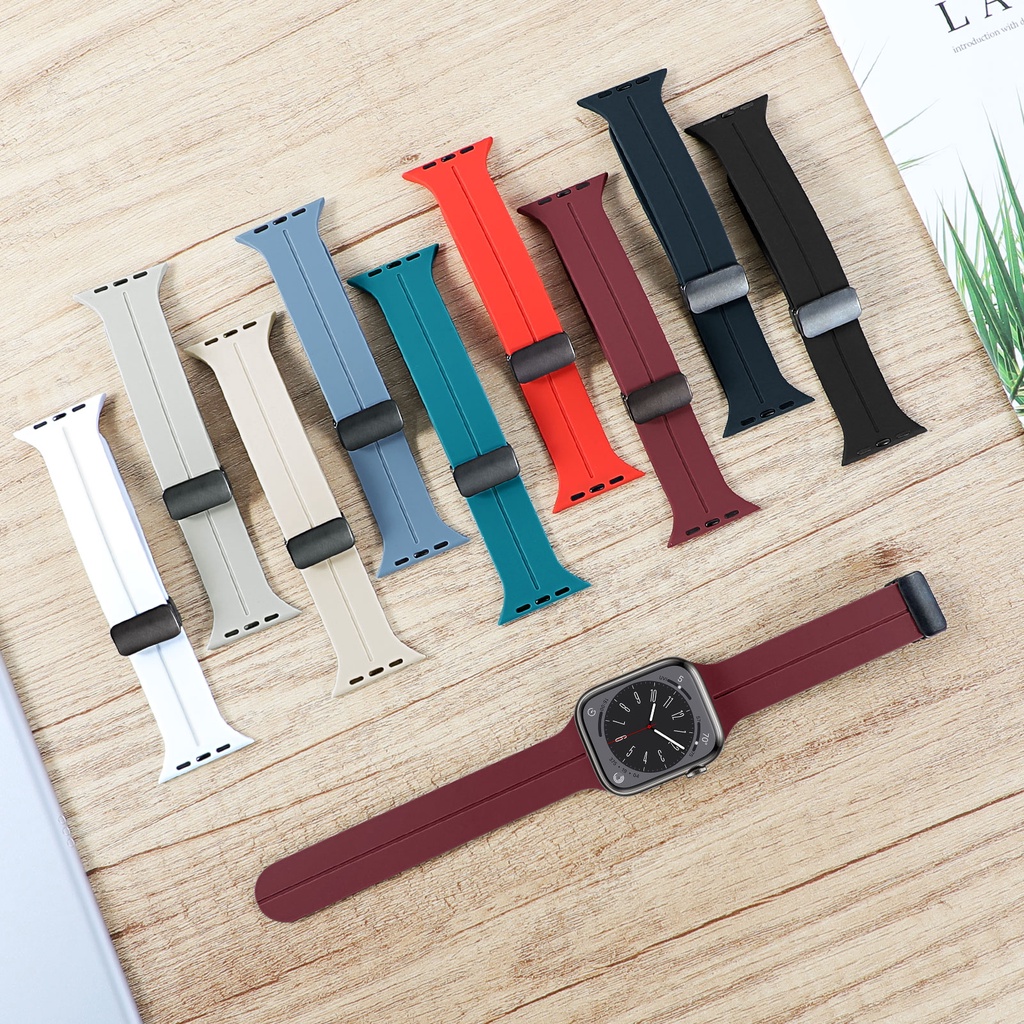 ภาพหน้าปกสินค้าสายนาฬิกาข้อมือซิลิโคนแม่เหล็ก สําหรับ Smart Watch Band Series Ultra 8 SE 7 6 4 3 iWatch 49 มม. 44 มม. 45 มม. 41 มม. 40 มม. 42 มม. 38 มม. 45 มม. จากร้าน yijiayijia.th บน Shopee