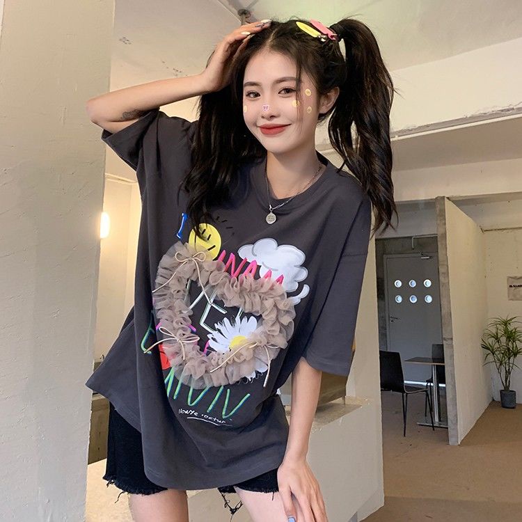 ฤดูร้อนขนาดบวกการออกแบบใหม่ความรู้สึกด้านบนความรักตาข่ายพิมพ์เสื้อยืดแขนสั้นหลวม