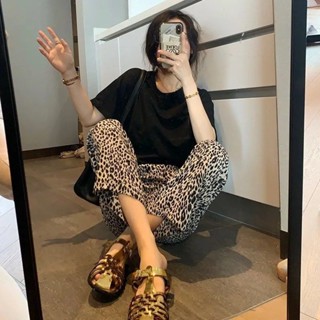 กางเกงขากว้าง เอวสูง ผ้ายืด พิมพ์ลายเสือดาว ทรงหลวม แบบบาง ลําลอง เหมาะกับฤดูร้อน สําหรับผู้หญิง
