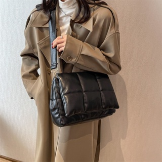 กระเป๋าขนเป็ดเนื้อผู้หญิง2023ความจุขนาดใหญ่กระเป๋าสะพายข้างแบบสบายๆกระเป๋าสะพายข้างเรียบง่าย