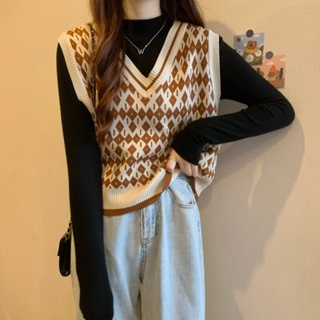 ภาพหน้าปกสินค้า【3 สี】เสื้อแขนกุด คอวี อเนกประสงค์ ที่เกี่ยวข้อง