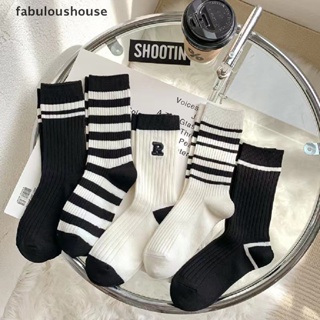 [fabuloushouse] ถุงเท้าผ้าฝ้าย แบบนิ่ม ปักลายตัวอักษร ระบายอากาศ สีดํา สีขาว เหมาะกับฤดูใบไม้ร่วง สําหรับผู้หญิง