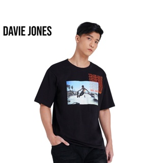 เสื้อยืดพิมพ์ลายDAVIE JONES เสื้อยืดโอเวอร์ไซส์ พิมพ์ลาย สีดำ Graphic Print Oversized T-Shirt in black TB0220BK