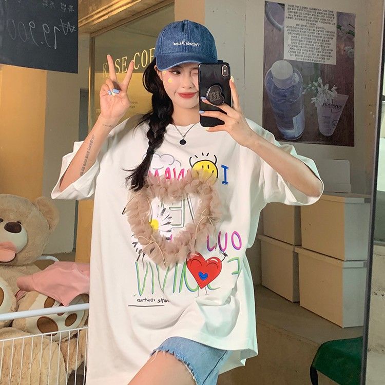 ฤดูร้อนขนาดบวกการออกแบบใหม่ความรู้สึกด้านบนความรักตาข่ายพิมพ์เสื้อยืดแขนสั้นหลวม