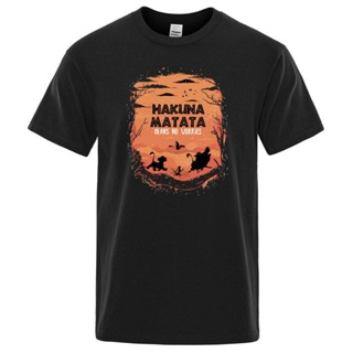 เสื้อยืด ผ้าฝ้าย พิมพ์ลาย The Lion King Hakuna MatatasimbaS Friend Pumbaaimons เหมาะกับของขวัญคริสต์มาส สไตล์สปอร์_05