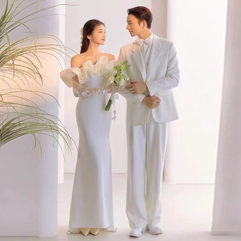ชุดแต่งงานที่เรียบง่าย-ใหม่-ซาติน-แฟชั่น-เจ้าสาว-สนามหญ้า-ชายหาด-ภาพท่องเที่ยว-ฮันนีมูน-ชุดเดรสสีขาว