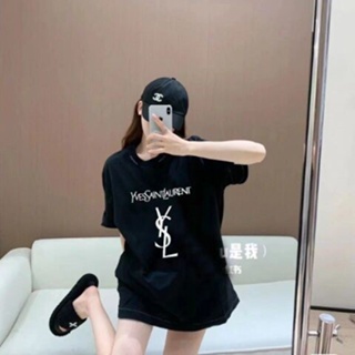 พร้อมส่ง เสื้อยืดแขนสั้นลําลอง พิมพ์ลายโลโก้ YS ขนาดใหญ่ พร้อมป้ายแท็ก แฟชั่นคู่รัก