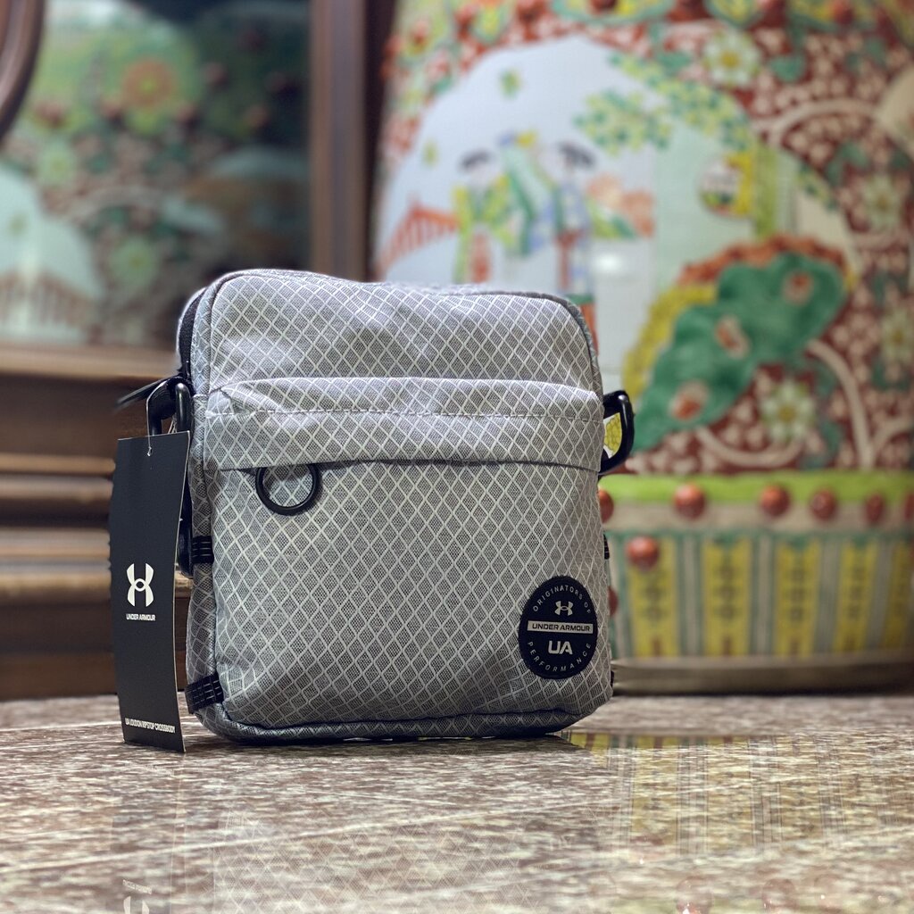 กระเป๋า Under Armour Loudon Ripstop Crossbody Bag ‘Silver‘ Shopee