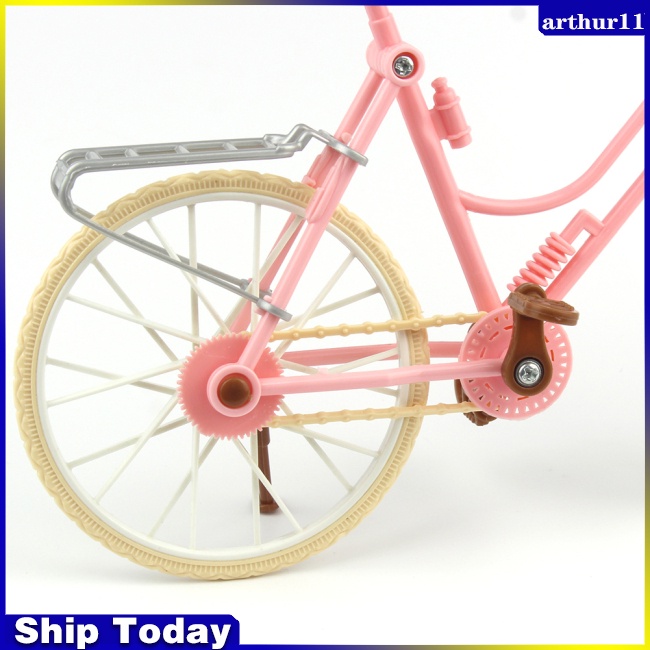 arthur-จักรยานสีชมพู-บ้านของเล่น-จักรยานถอดได้-ตะกร้า-หมวกกันน็อค-สีน้ําตาล-ของเล่นเด็ก-อุปกรณ์เสริมตุ๊กตา