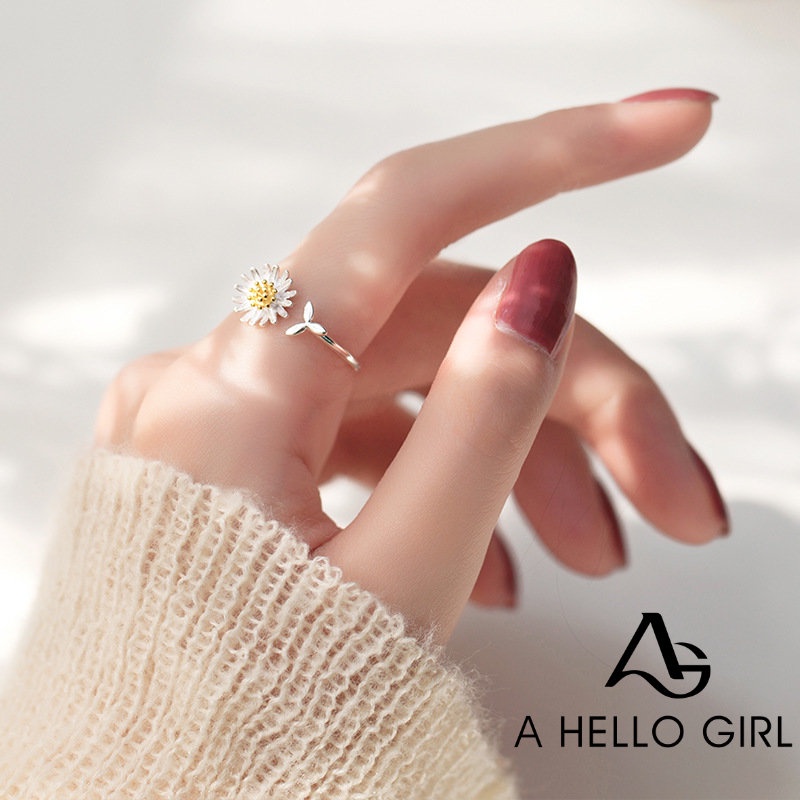 ภาพหน้าปกสินค้าA HELLO GIRL แหวนเงิน เกรด S925 รูปดอกเดซี่ ชุบทอง สไตล์เกาหลี เครื่องประดับ แฟชั่นสําหรับผู้หญิง จากร้าน elegant.th บน Shopee