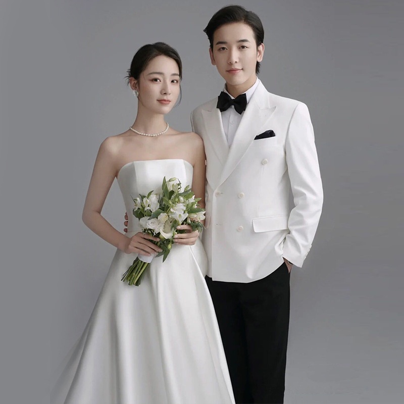 ชุดแต่งงานสไตล์เกาหลีที่เรียบง่ายใหม่เจ้าสาวซาตินสนามหญ้าริมทะเลงานแต่งงานฮันนีมูนเดินทางชุดสีขาว