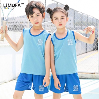 LJMOFA KIDS เด็กอายุ 3-10 ปีชุดกีฬาแห้งเร็วเด็กชายฤดูร้อนเด็กผู้หญิงกลางแจ้งง่ายฟุตบอลกางเกงขาสั้นแขนสั้น 2 ชิ้นสะดวกสบายผ้าไหมน้ำแข็งสบาย ๆ ดูดซับเหงื่อเสื้อกีฬา