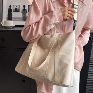 กระเป๋าถือ กระเป๋าสะพายไหล่ ผ้าไนล่อน กันน้ํา ขนาดใหญ่ จุของได้เยอะ แบบเรียบง่าย สไตล์เกาหลี และญี่ปุ่น มี 3 สี สําหรับผู้หญิง