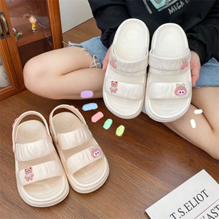 Sasa Girls Fashion รองเท้าแตะสวมรัดส้น ลายการ์ตูนน่ารัก พื้นหนา 3cm พื้นนิ่ม ใส่สบายเท้า T112