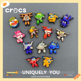 Crocs jibbitz Charms จี้รูปปีกการ์ตูนรองเท้า ดอกไม้ หัวเข็มขัด ด้านบน อุปกรณ์เสริมตกแต่ง Super Flying Man