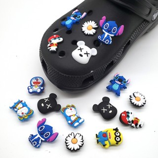 CROCS จี้การ์ตูนมินเนี่ยน Jibbitz สนูปปี้ โดราเอม่อน สติตช์ อุปกรณ์เสริม สําหรับตกแต่งรองเท้าผู้หญิง