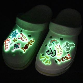 ซีรี่ส์เรืองแสง jibbitz crocs charms ตัวติดรองเท้า crocs รองเท้า การตกแต่งรองเท้าแบบ DIY