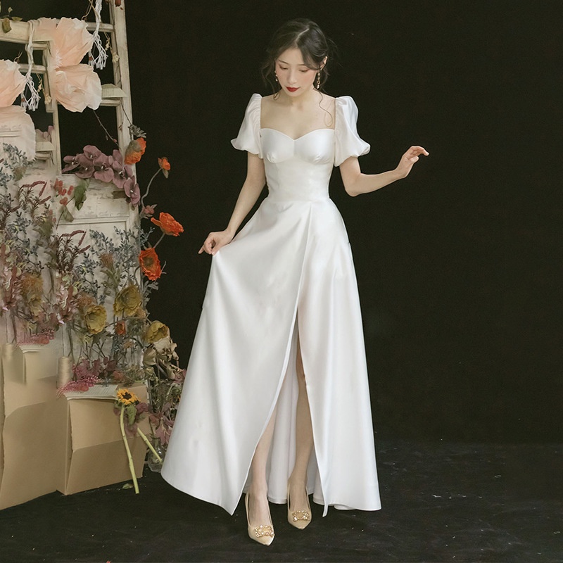 ชุดเดรสแต่งงาน-ผ้าซาติน-สีขาว-แบบเรียบง่าย-สไตล์เฮปเบิร์น-แฟชั่นเรโทร-2023